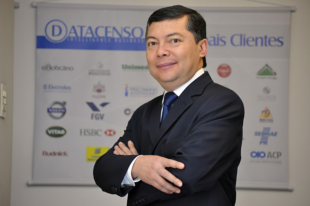 Claudio Shimoyama Diretor Executivo Datacenso